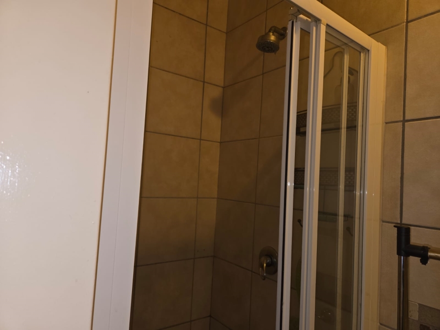 2 Bedroom Property for Sale in Waterval East North West